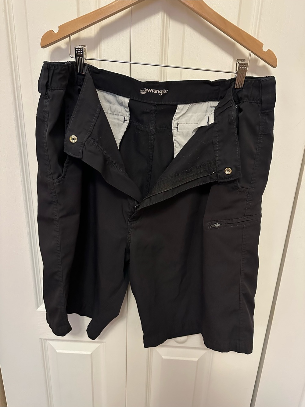 Wrangler dark grey Cargo Shorts with Zip Pocket